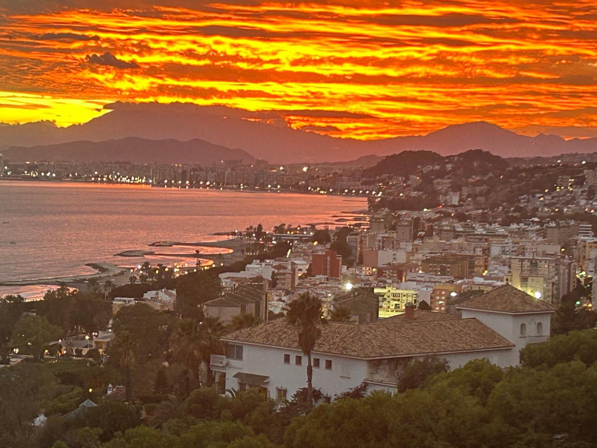 Marvellous Malaga Mediterranean And Mountain Views Εξωτερικό φωτογραφία